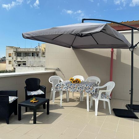 Casa Vacanze La Perla Rara Taranto Exterior foto